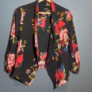 Michel light weight Cardigan in a Size Med…